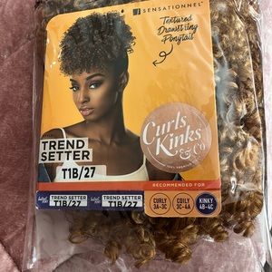 Textured Drawstring Ponytail